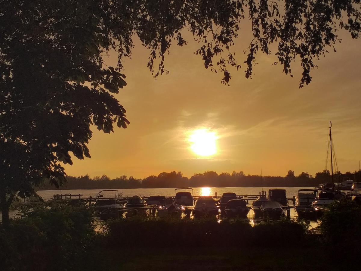Camping Kleine Belterwijde, Trekkershut Exterior foto